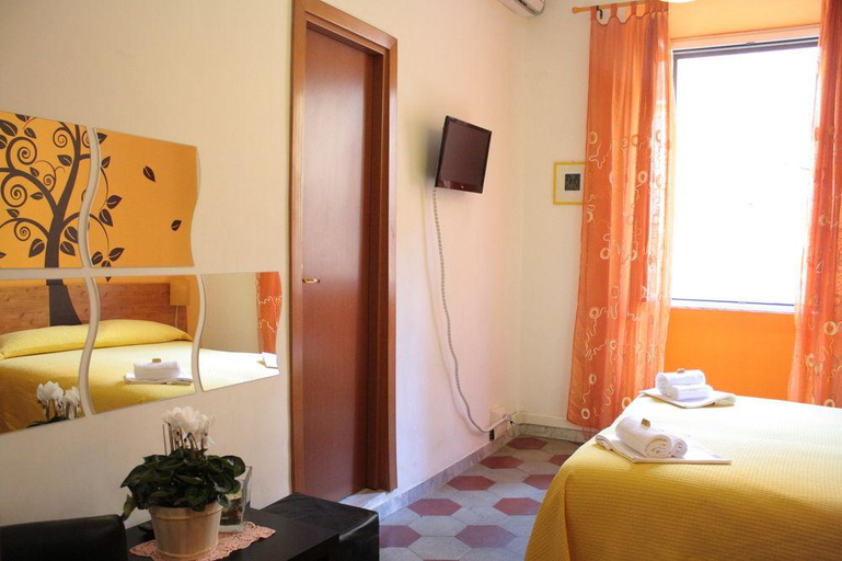 Bedroom 3, Scipione B&B, Rome