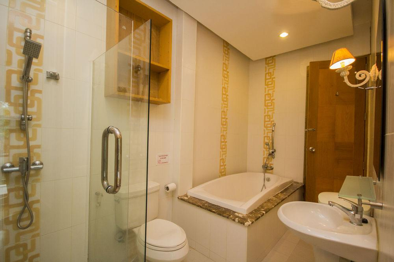 Bathroom, Tamnak Resort, Pattaya