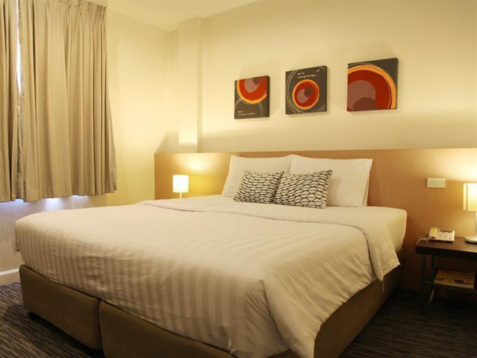 Bedroom 3, 24 Inn at BTS Phrom Phong, Khlong Toey