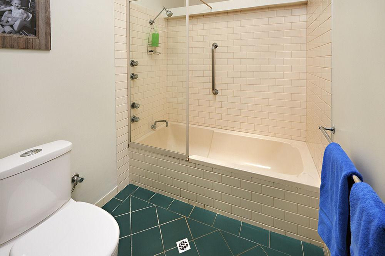 Bathroom 5, Albany Harbourside Apartments And Houses, Albany