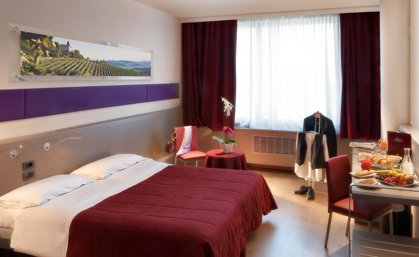 Bedroom 3, Hotel I Castelli, Cuneo