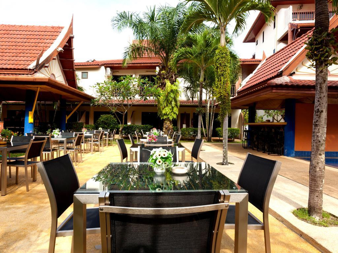 Food & Drinks 5, Sai Rougn Residence, Pulau Phuket