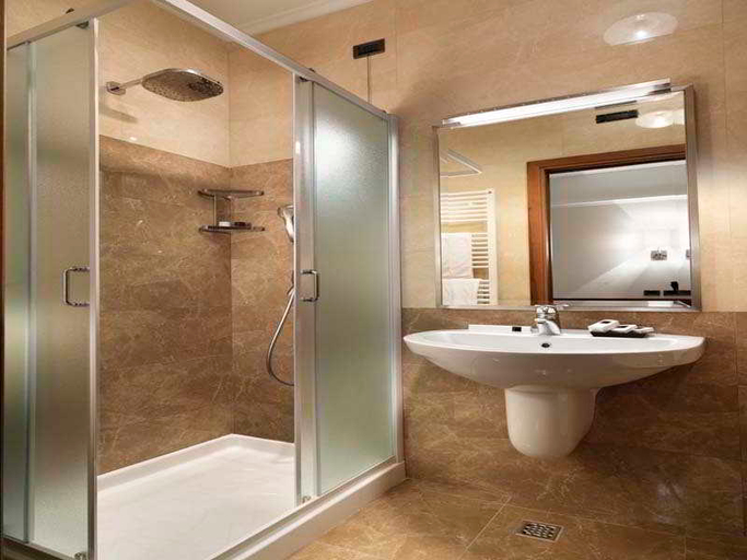 Bathroom 4, Hotel Al Pino Verde, Padua