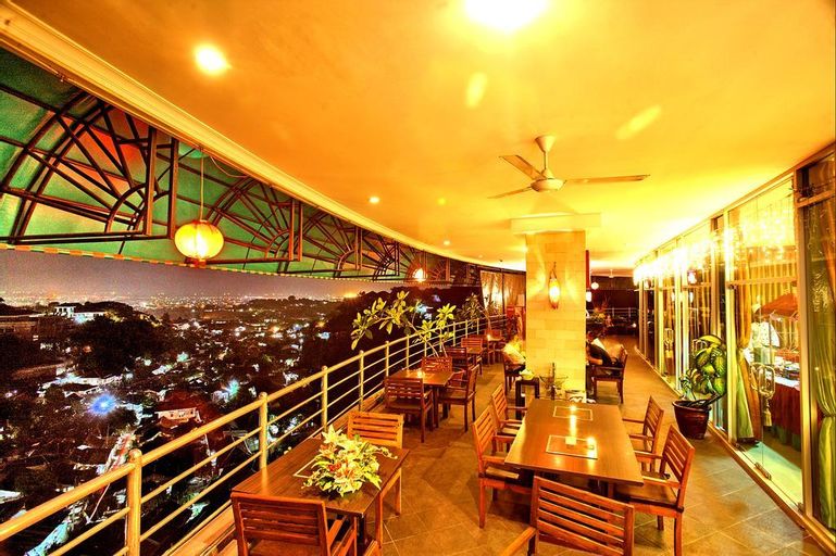 Candiview Hotel Semarang, Semarang
