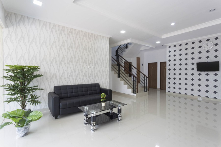 Public Area 3, RedDoorz Plus @ Boulevard Residence BSD, South Tangerang