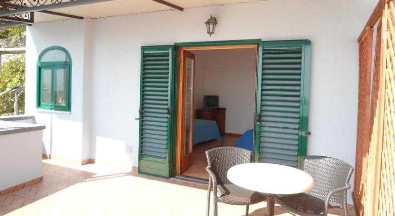 Bedroom 3, Le Ghiande, Salerno