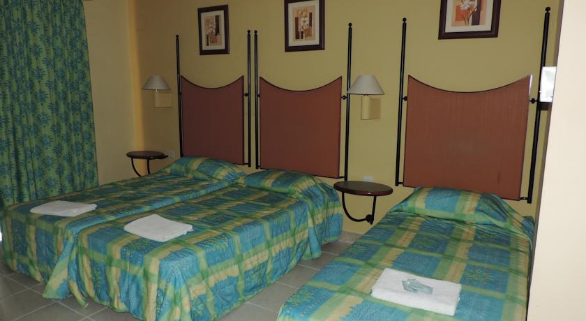 Bedroom 3, Euro Club Hotel, Saint Paul's Bay
