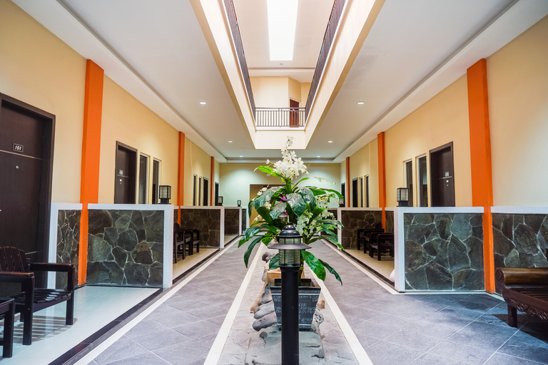 Public Area 2, Hotel Triza, South Pesisir