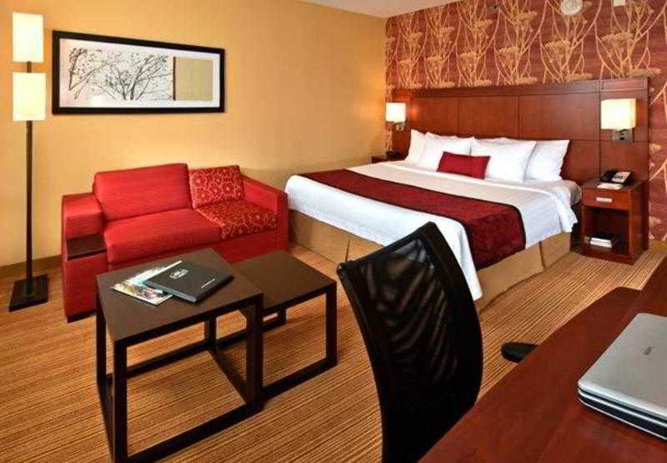 Bedroom 4, Courtyard by Marriott Fayetteville, Cumberland