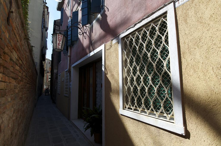 Others 5, Hotel Leonardo, Venezia