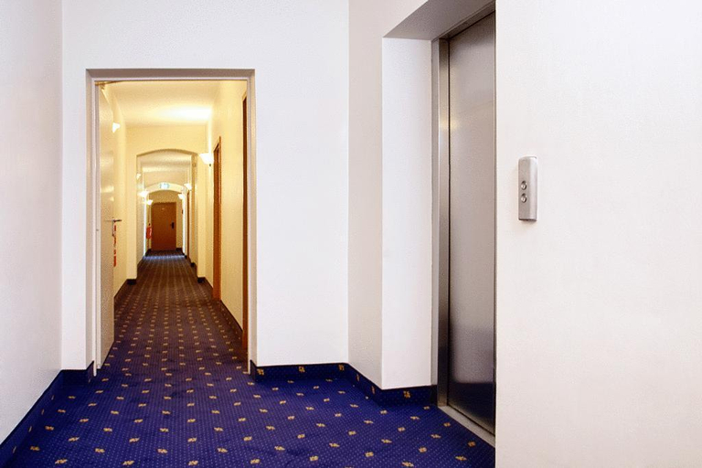 Public Area 3, Atrium Charlottenburg, Berlin