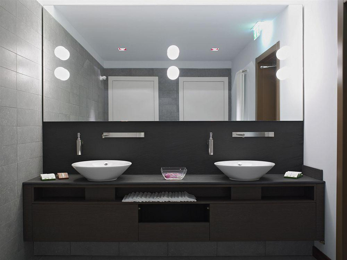 Bathroom 5, Confidence Hotel San Silvestro, Modena