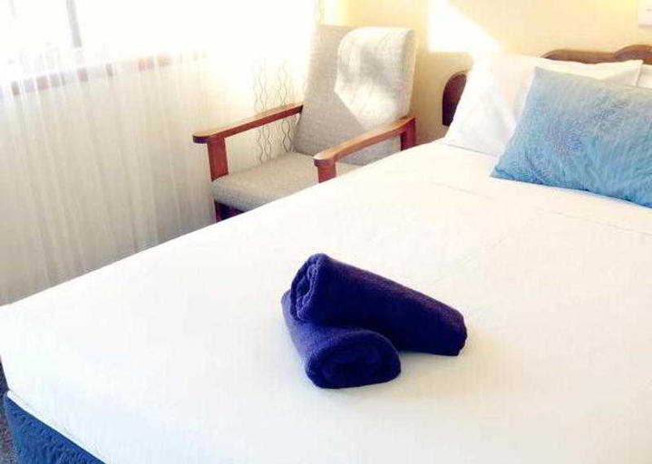 Bedroom 2, Paradise Court Holiday Units, Whitsunday