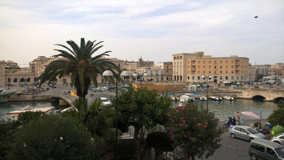 Exterior & Views 2, B&B Palazzo Del Sale, Syracuse
