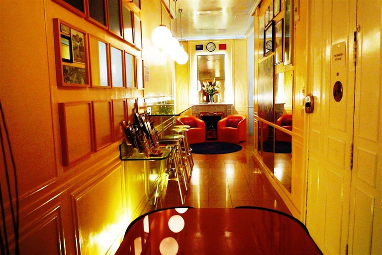 Public Area 3, Hostal La Fontana, Madrid