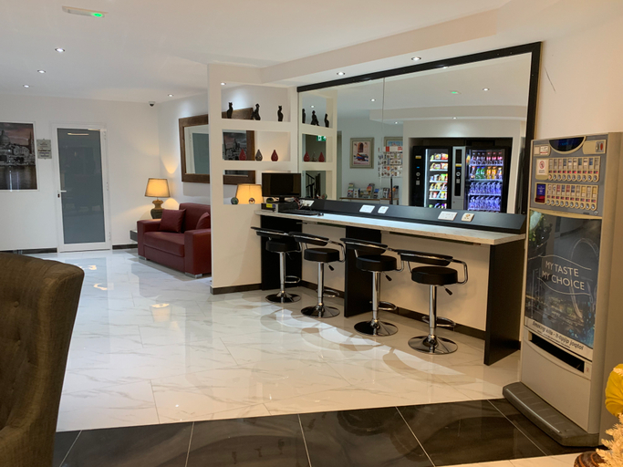 Public Area 2, Dean Hamlet Hotel, St Julian's
