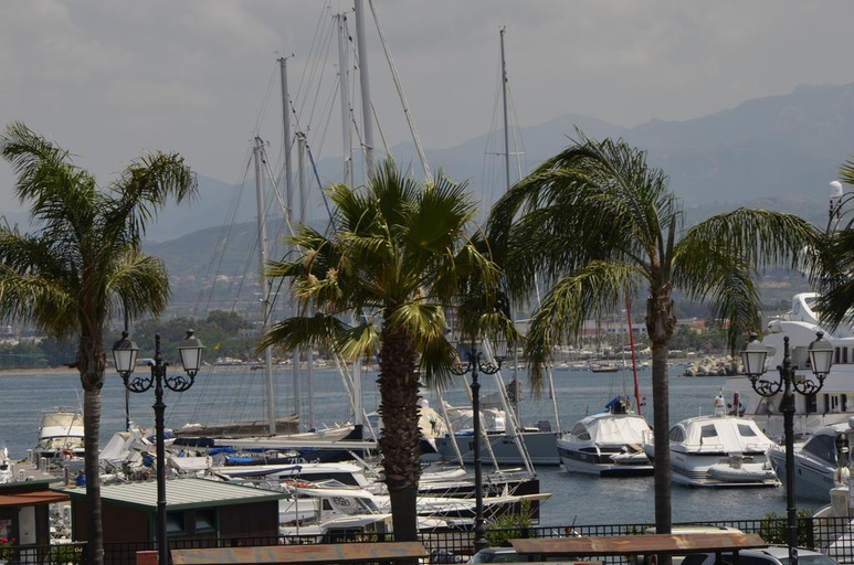 Others 4, Cassisi Hotel, Messina