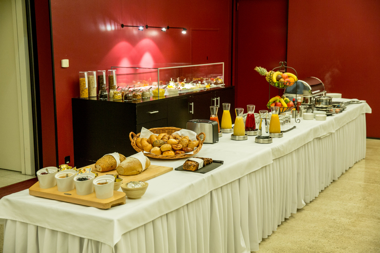 Food & Drinks 7