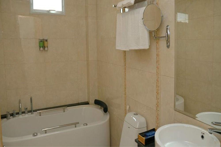 Bathroom 4, Gia Huy Hotel, District 1