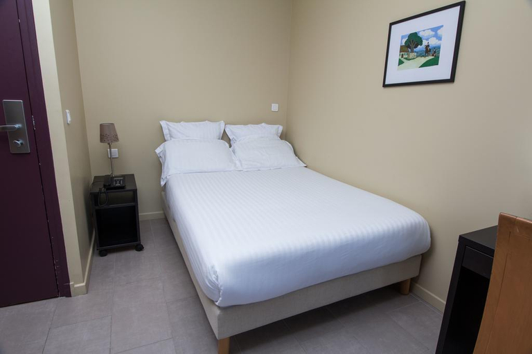 Bedroom 3, Hotel Montmartre, Paris