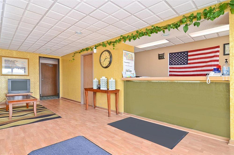 Public Area 5, Americas Best Value Inn, Platte
