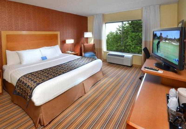 Bedroom 3, Fairfield Inn & Suites Charlottesville North, Albemarle