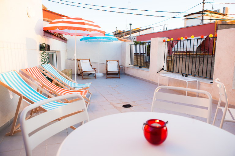 Exterior & Views 2, Hulot B&B Valencia, Valencia