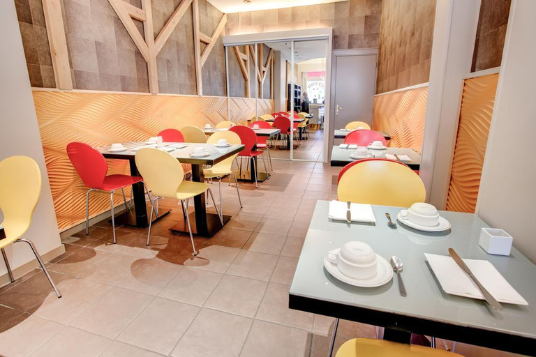 Food & Drinks 5, Hotel Maubeuge Gare du Nord, Paris