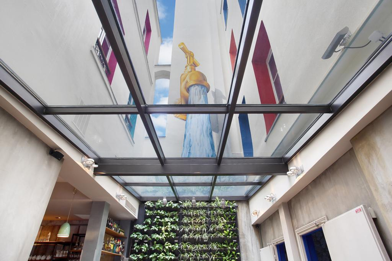 Public Area 3, Le Robinet d'Or, Paris