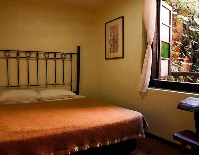 Bedroom 1, Kuching Waterfront Lodge, Kuching
