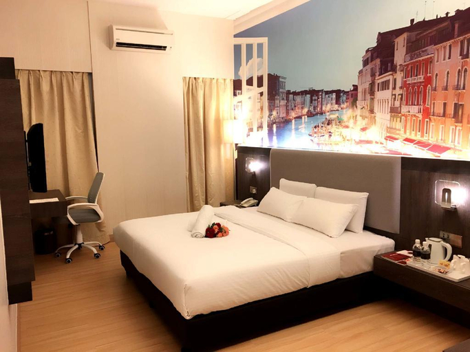 Bedroom 3, The Landmark Hotel, Batu Pahat