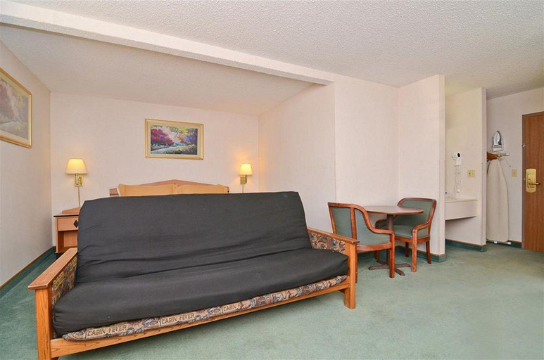 Public Area 3, Americas Best Value Inn, Platte