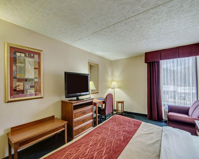 Bedroom 4, Quality Inn near Martinsville Speedway, Henry