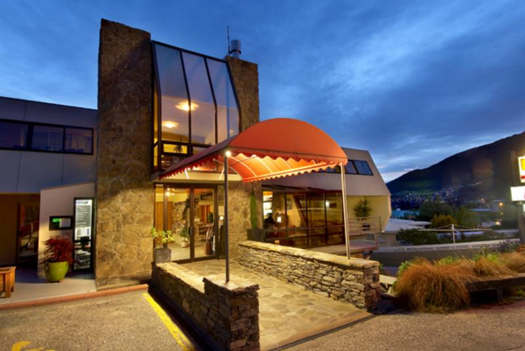 Exterior & Views 2, Earnslaw Lodge, Queenstown-Lakes