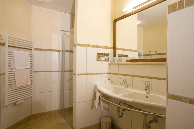 Bathroom 5, Hotel Sallerhof, Salzburg Umgebung