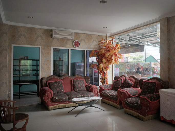 Public Area 2, OYO 1531 Hotel Aini, Jambi