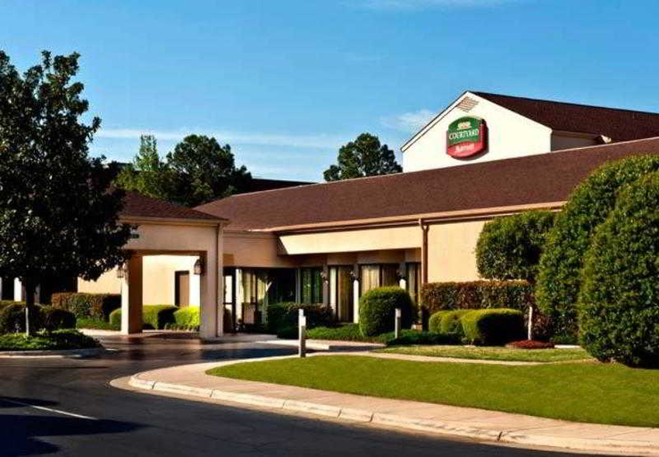 Exterior & Views 2, Courtyard by Marriott Fayetteville, Cumberland
