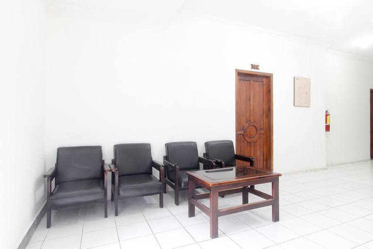 Public Area, RedDoorz near Kranggan Tugu Jogja, Yogyakarta