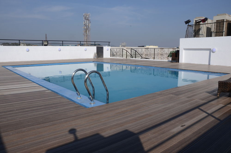 Sport & Beauty 2, Goldfinch Hotel Mumbai, Mumbai Suburban