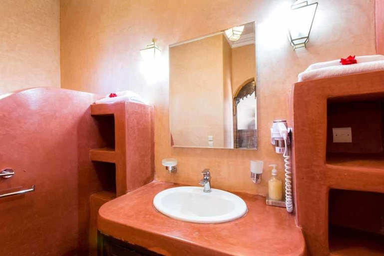Bathroom 4, domaine du douar, Marrakech