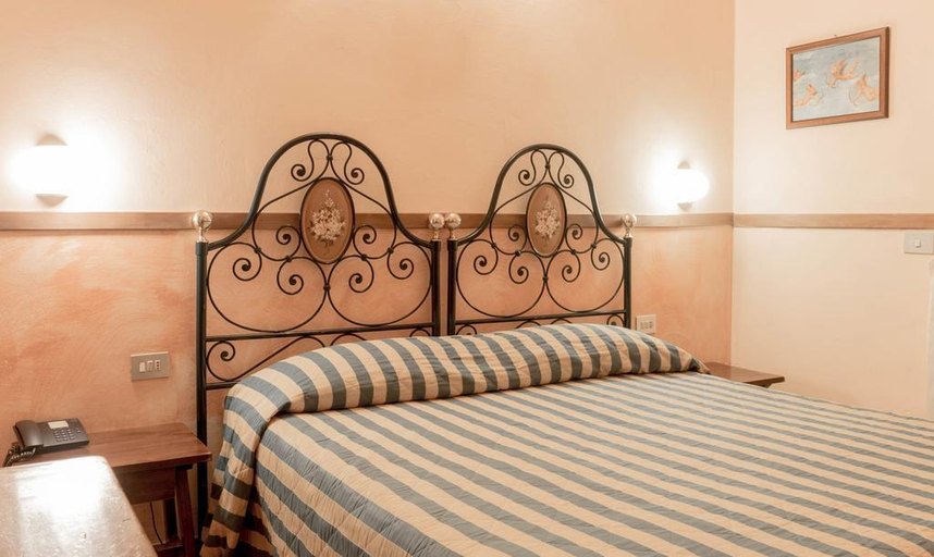 Bedroom 3, Hotel Monica, Florence