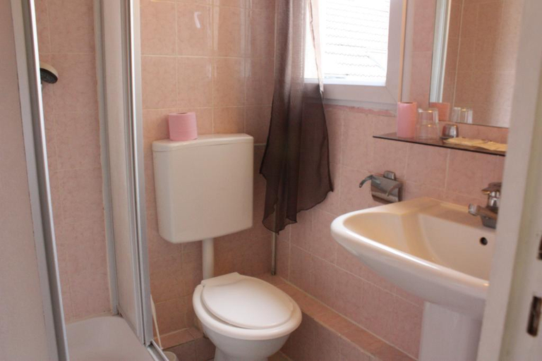Bathroom 1, Hotel Excelsior Republique, Paris