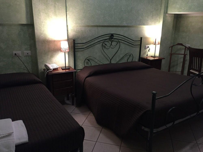 Bedroom 4, Al Casale del Veio B&B, Rome