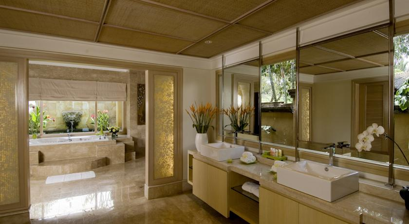 Bathroom, The Villas, Badung