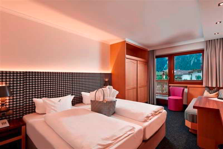Bedroom 3, HUBER's Boutiquehotel, Schwaz