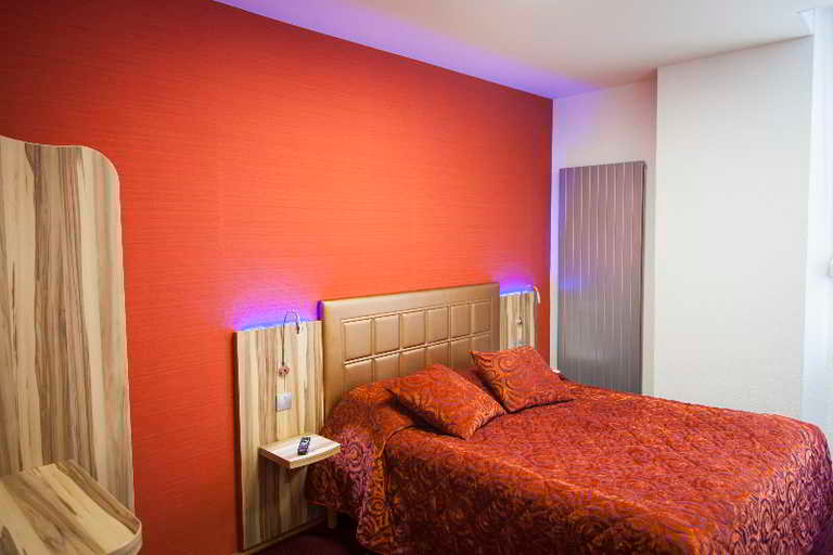Bedroom 2, The Originals City, Archotel, Sens, Yonne