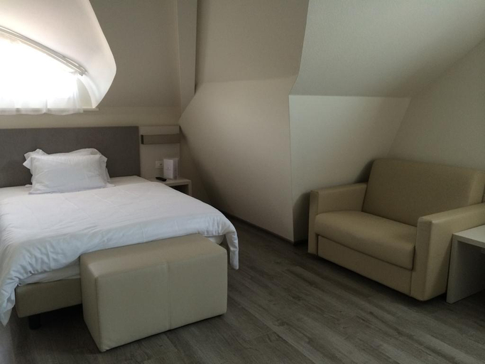 Bedroom 2, Hotel Prealpina, Lavaux-Oron