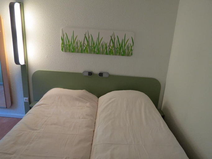 Bedroom 3, B&B HOTEL Troyes Centre, Aube