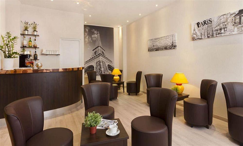 Public Area, Louest Hotel, Paris