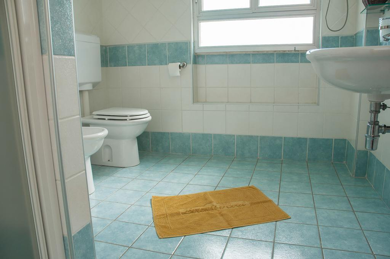 Bathroom, Hotel Smeraldo, Teramo